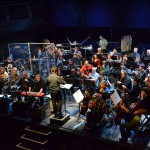 FILHARMONIE BRNO A PLASTICI PRIPOMENÚ HODNOTY NOVEMBRA 89 NA UNIKÁTNOM KONCERTE